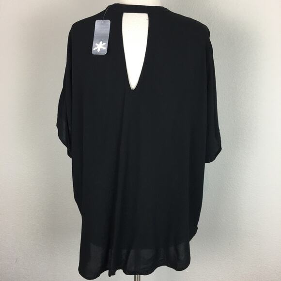 Splendid Black Cut Out Back  Button Down  Short Sleeve NWT Top Medium - Picture 5 of 8